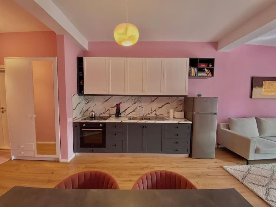 Coral Apartment - City Center Тирана Екстериор снимка
