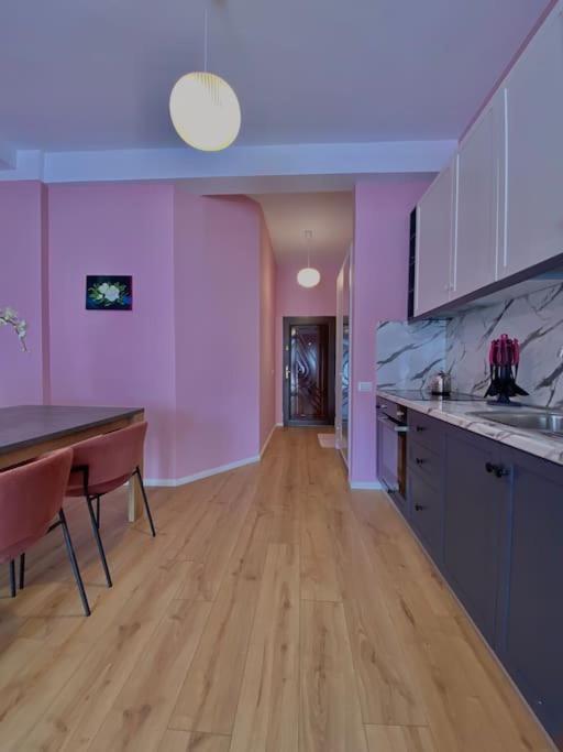 Coral Apartment - City Center Тирана Екстериор снимка