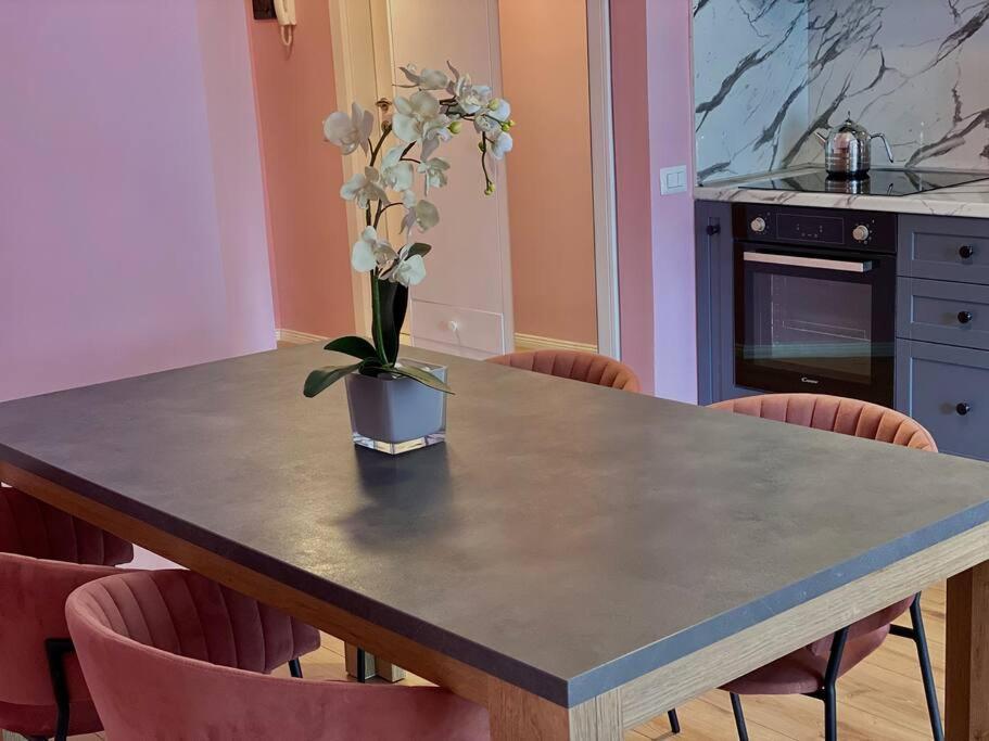 Coral Apartment - City Center Тирана Екстериор снимка